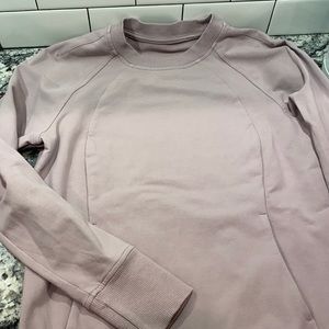 Lulu sweatshirt. Great condition. Size 4.